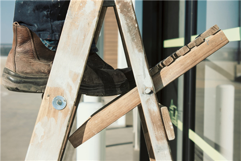 Three Tips of Purchasing a Home Ladder